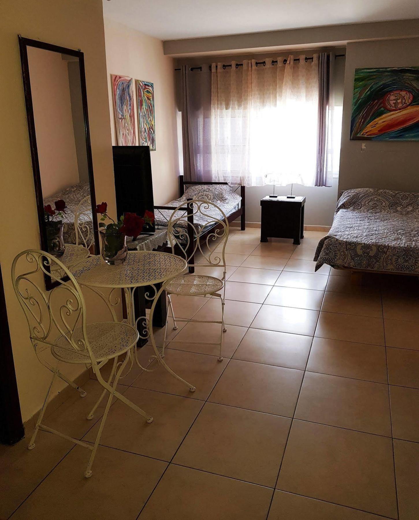 Little Prince Hostel-5 Min Walk To The Beach Eilat Exteriör bild